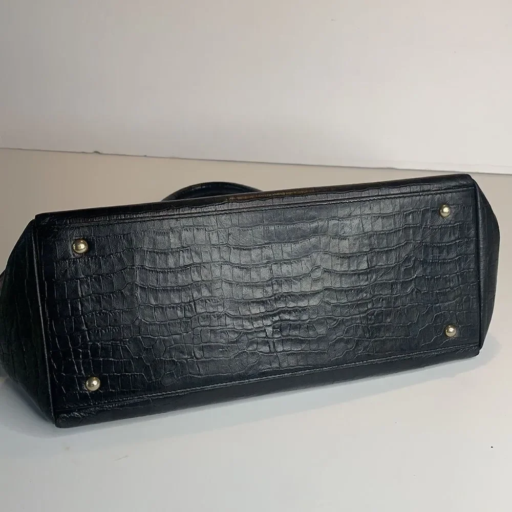 Samantha Thavasa black textured leather satchel